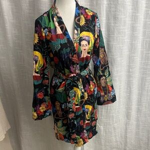 Frida Kahlo Women's Robe with Artistic Print NWT Small